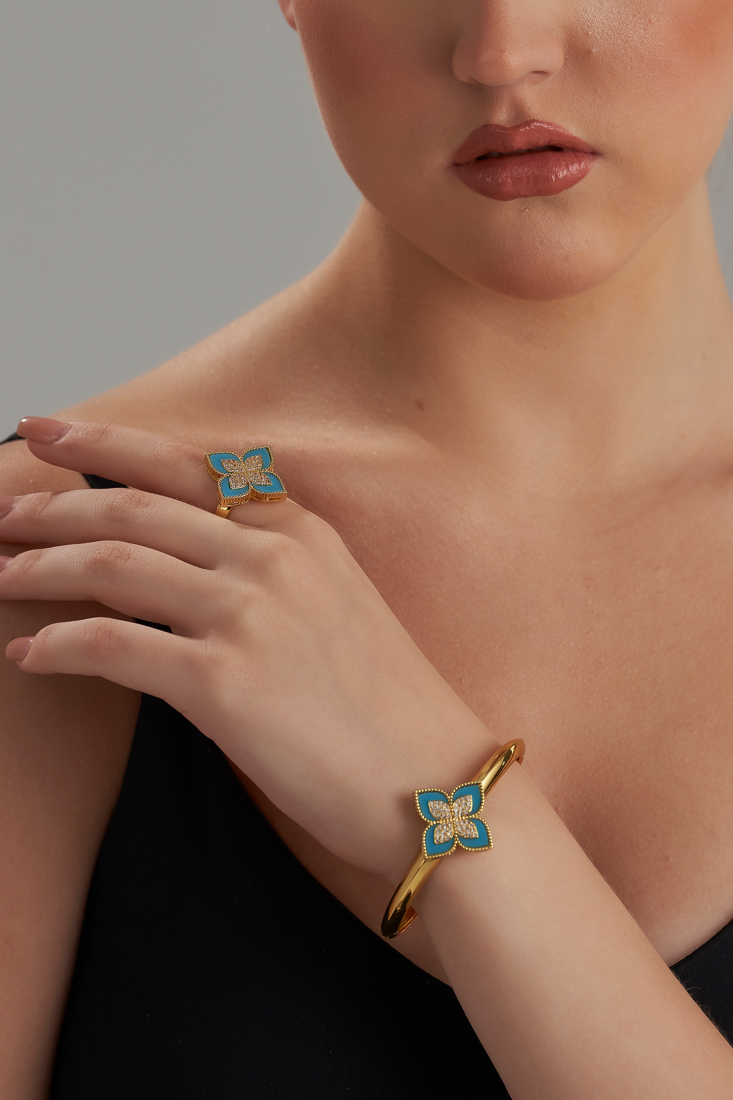 Baby blue van cleef