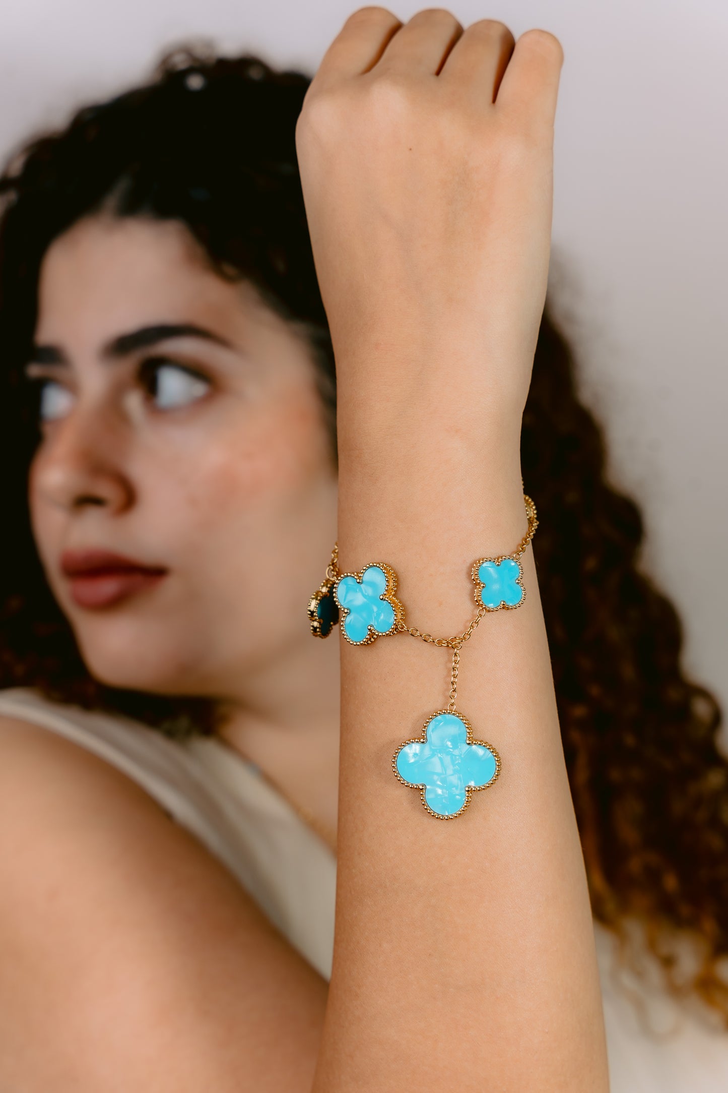 Baby blue vancleef