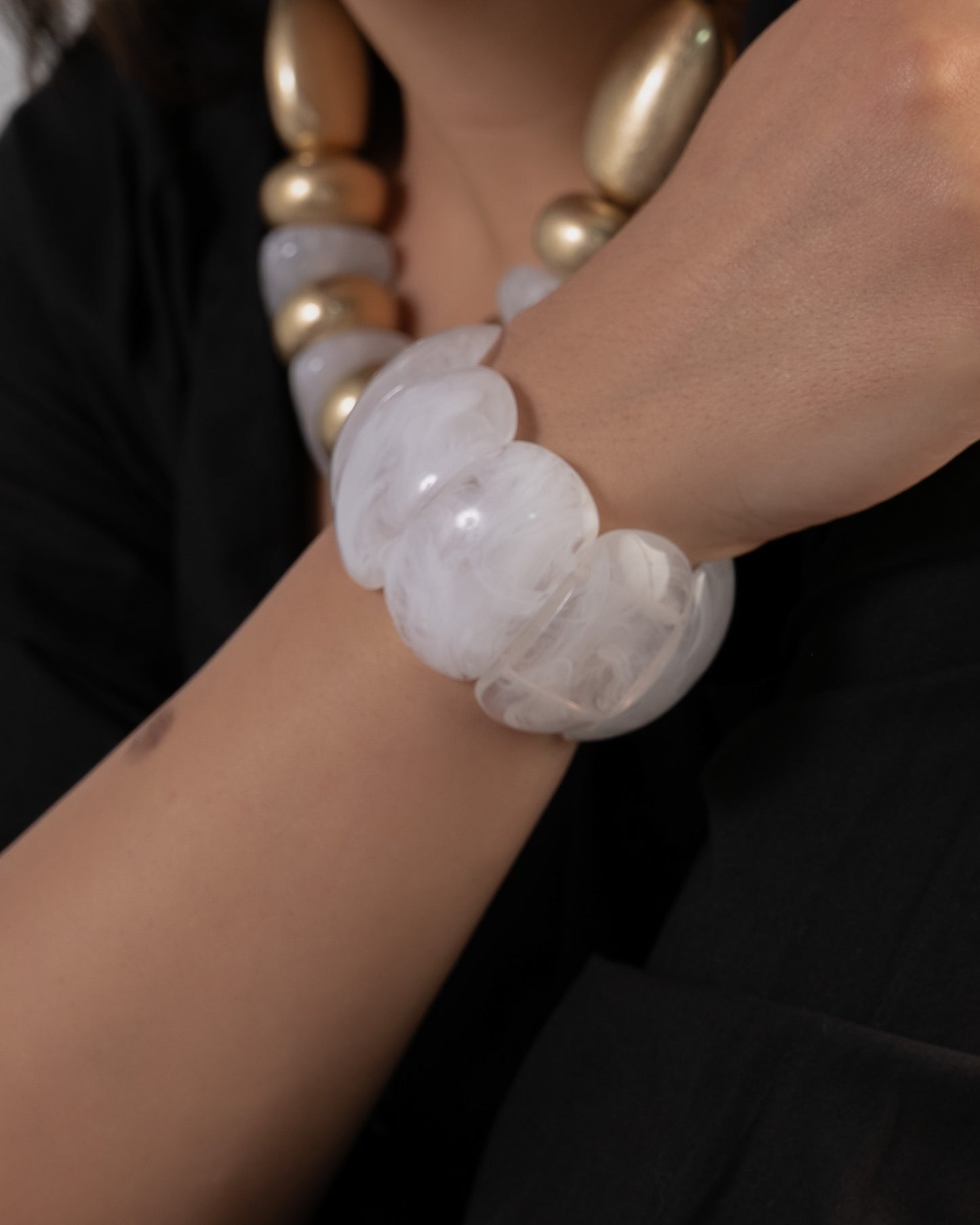 Acrylic bracelet 001