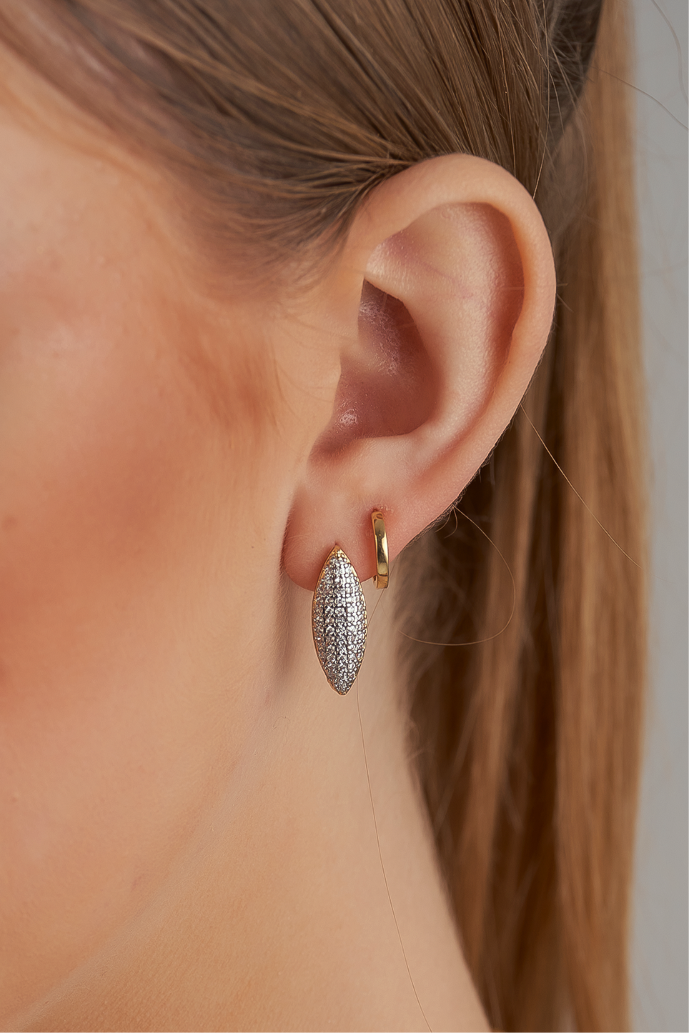 Oval earrings
