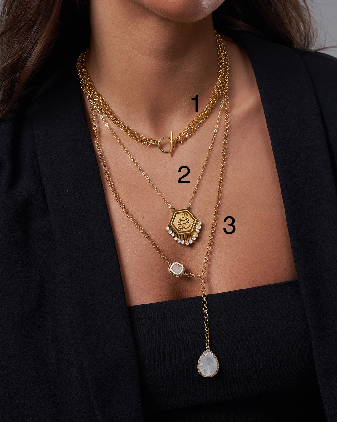 Necklaces H01