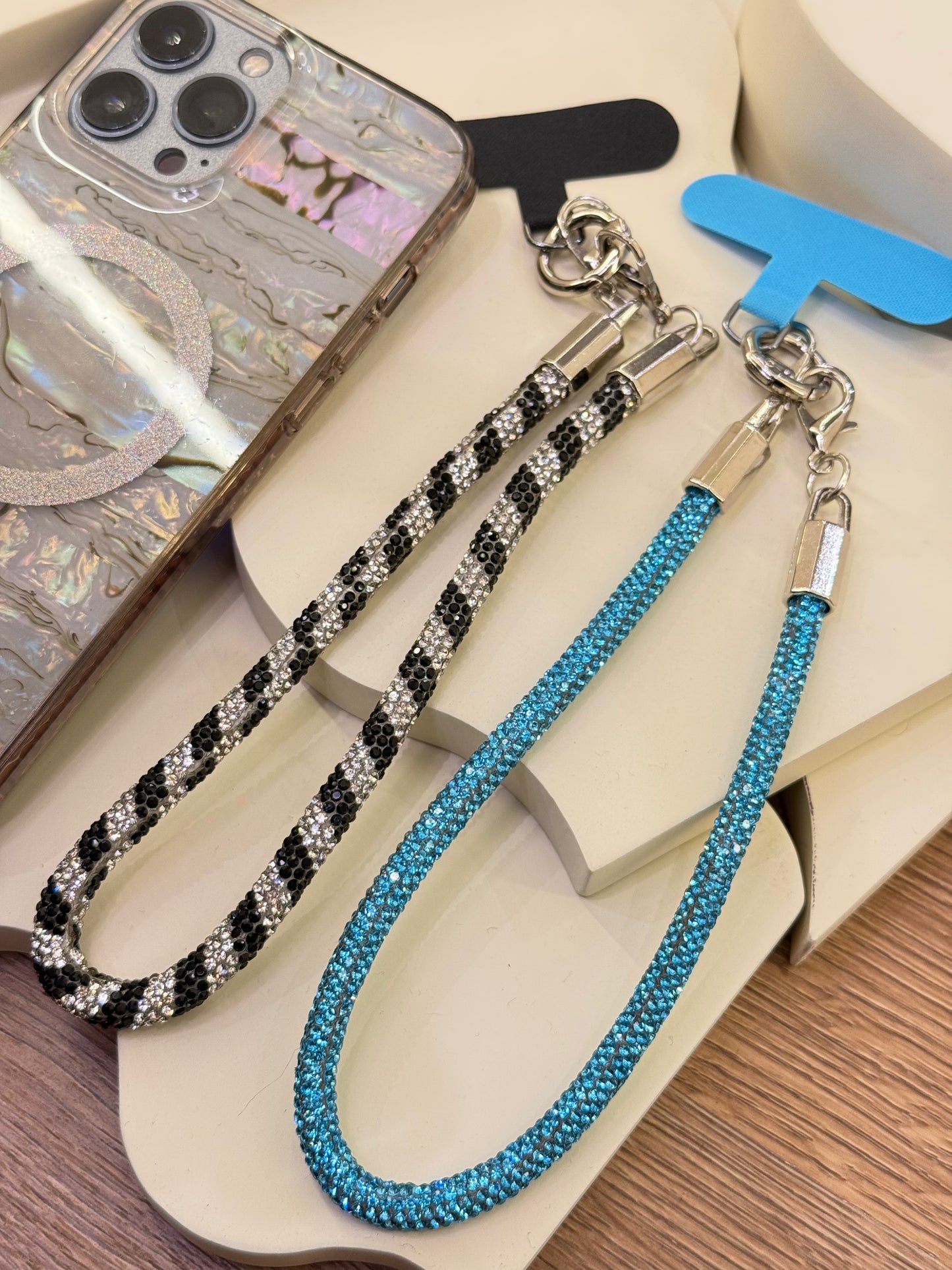 Short mobile cord