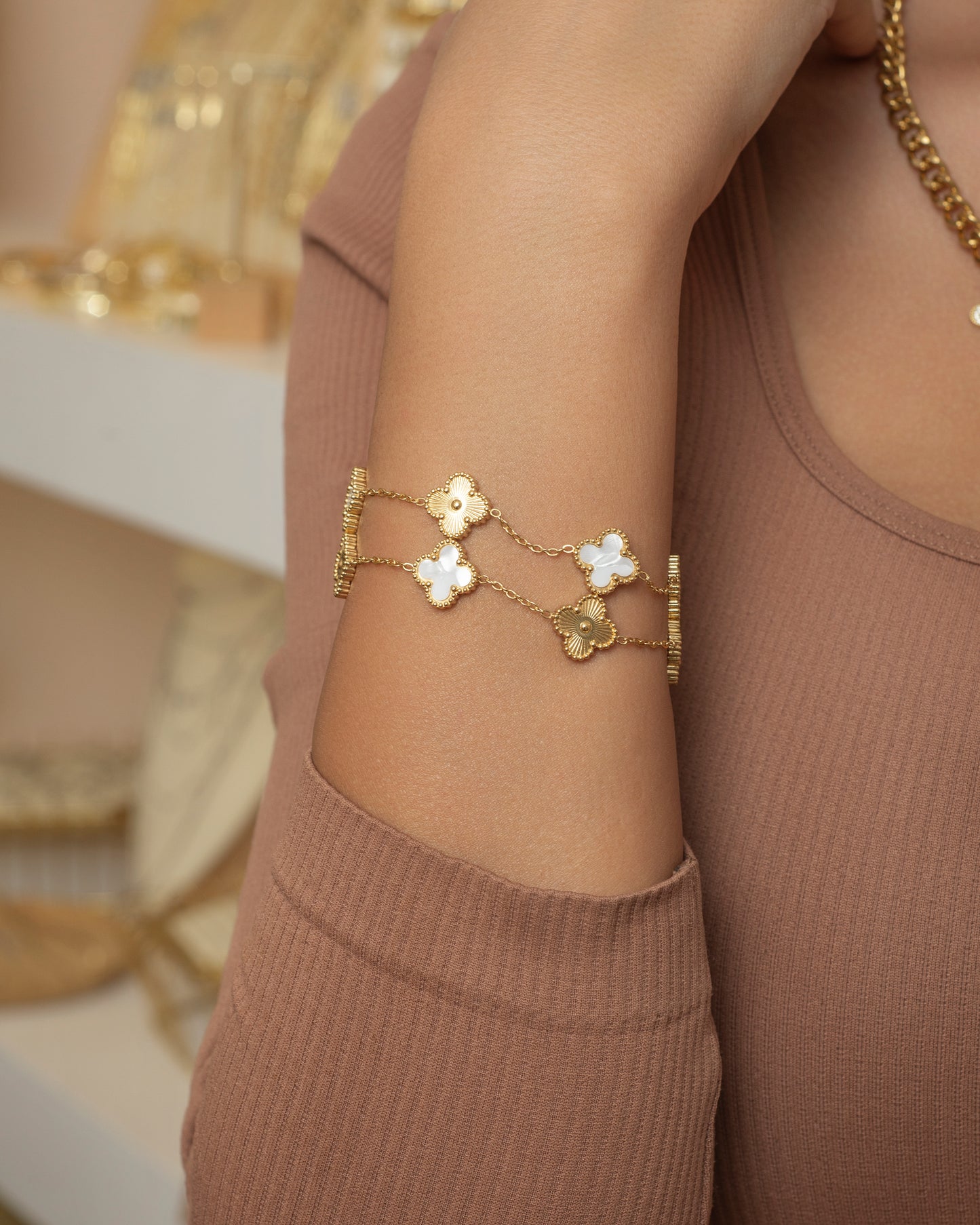 Double Van-cleef Gold & white