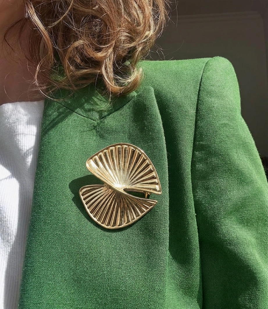 Brooch