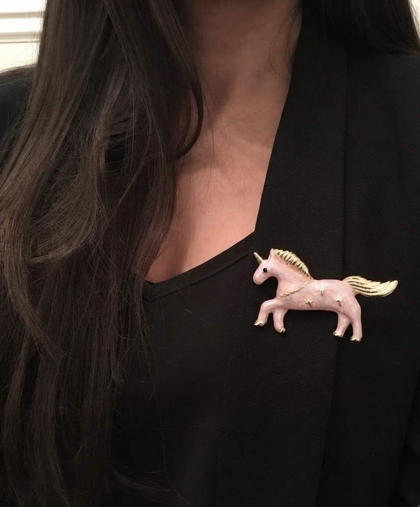 Brooch