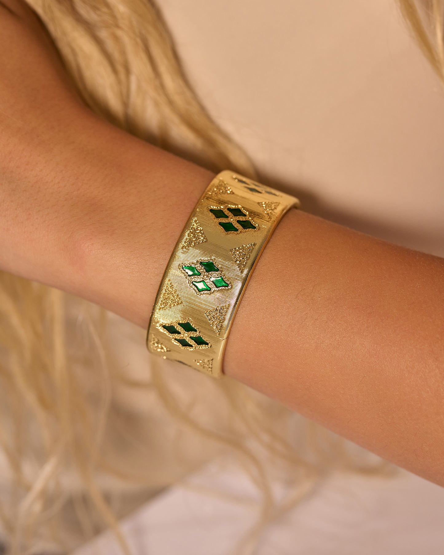 Bangle L030