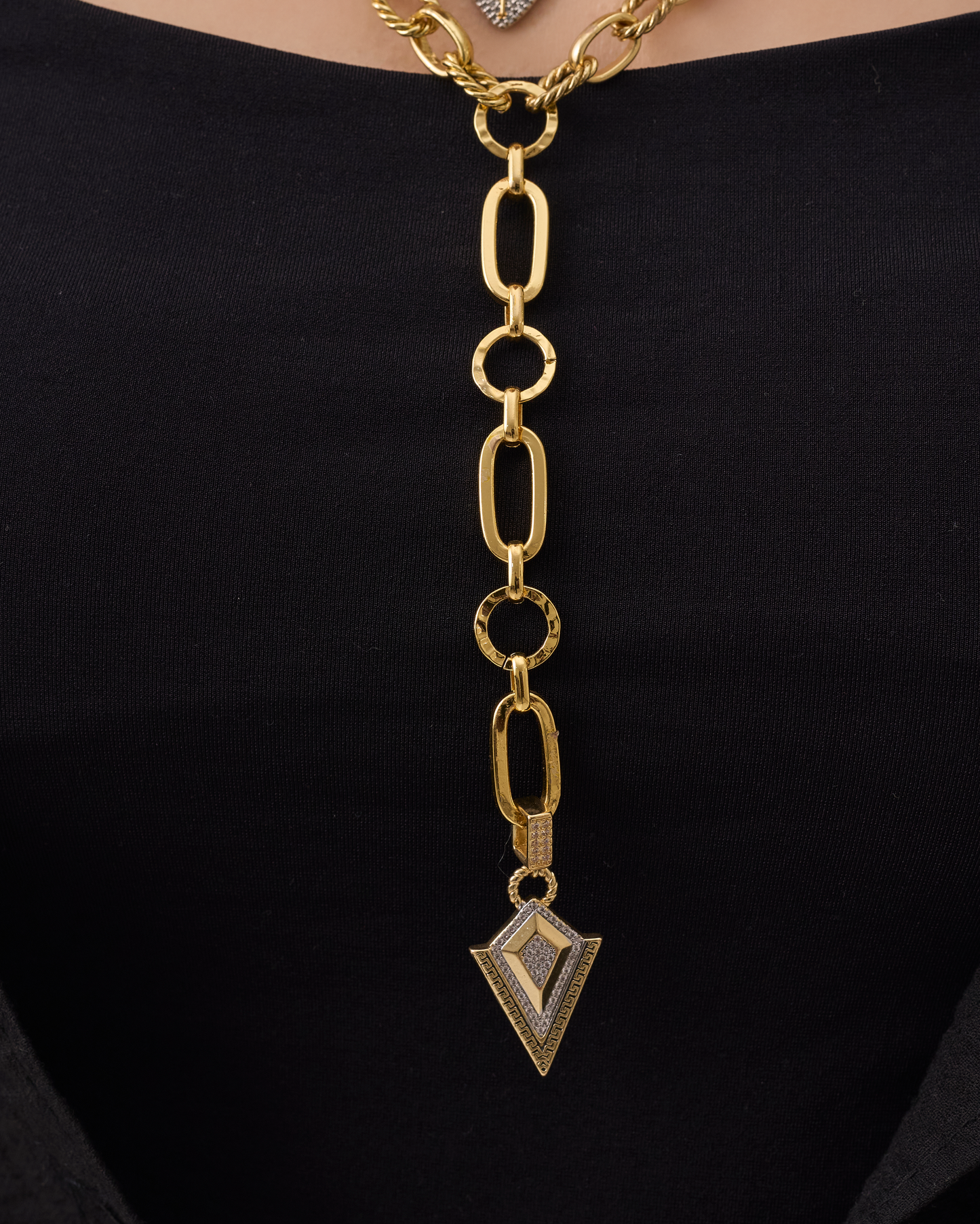 Necklaces 00980