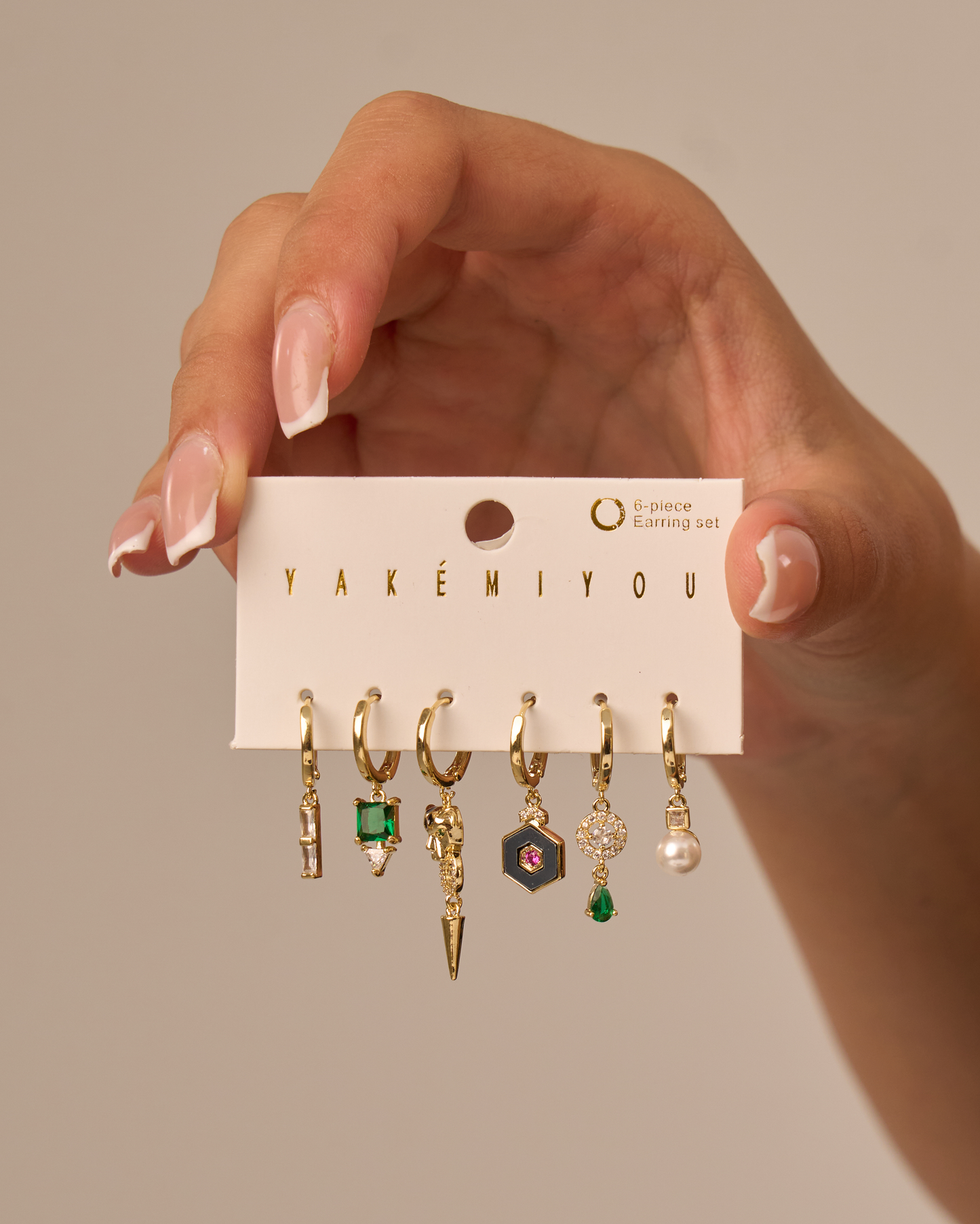 Set of earrings