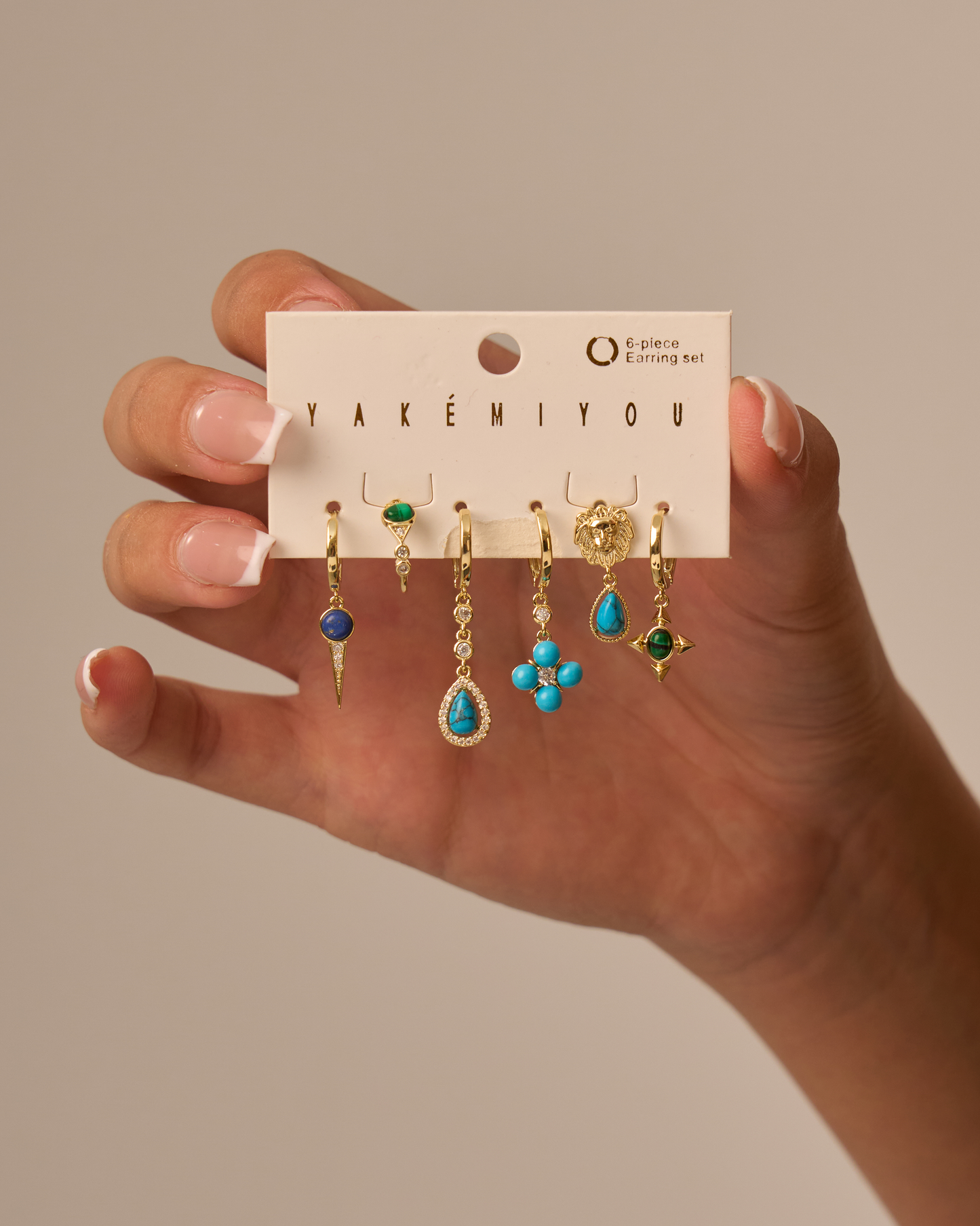 Set of earrings