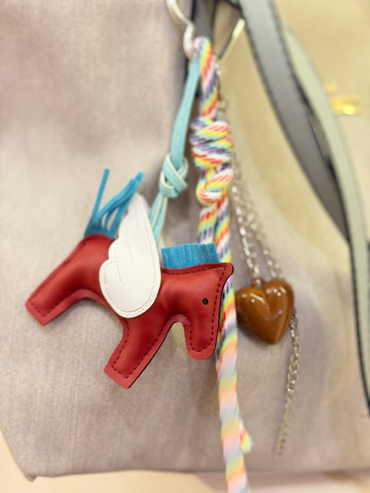 Wing horse